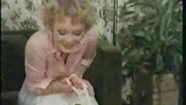 હોટ સોનેરી મીલ્ફ માલિશ કરવા માટે બોલને ચૂસે છે હિન્દી વીડીયો સેકસી