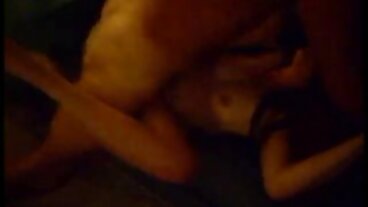 Stepsis જેસી સેન્ટ તેના મોટા હાર્ડ ટોટી સામે ઘસવામાં સેકસ વીડીયો બતાવો પહેલાં તેણીએ તેને લીધો