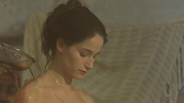 ડેરીલ હાનાહ સેકસી વીડીયો બતાવો અને શાયલા જેમસન થ્રીસમ